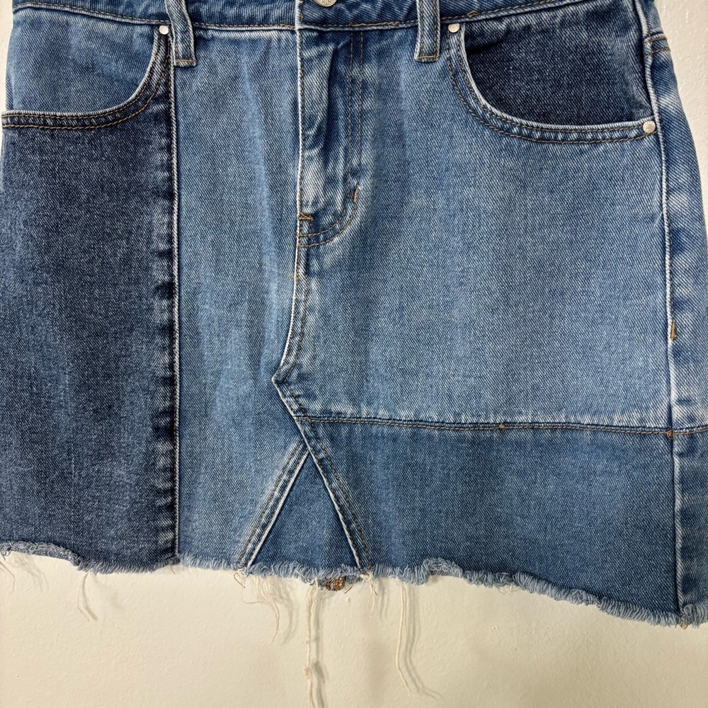 Pacsun Y2K Denim Raw Hem Patchwork Mini Skirt Size 25 - Picture 3 of 6